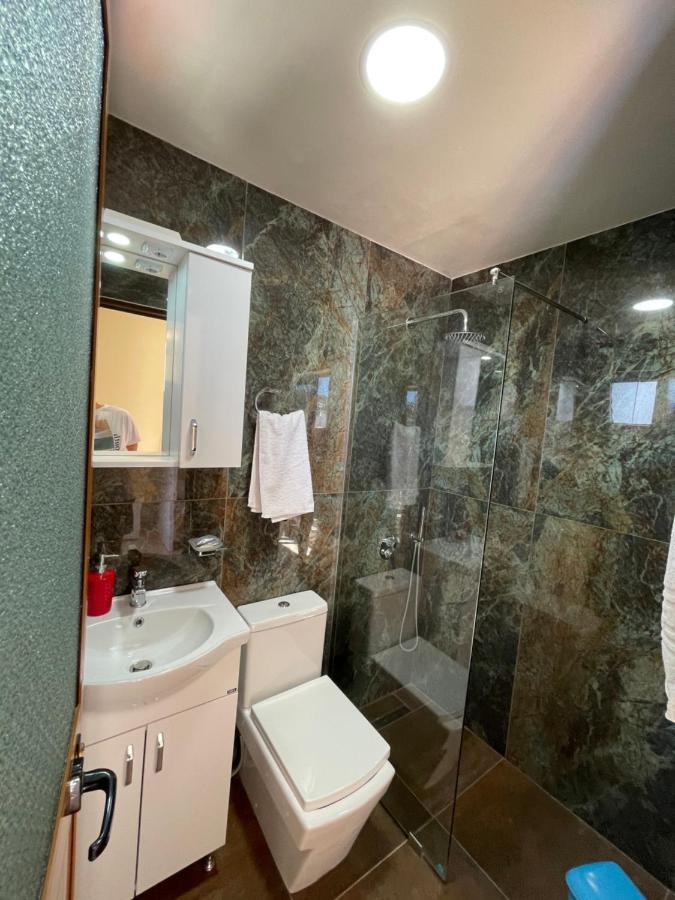 Marea Hotel Ksamil Bagian luar foto